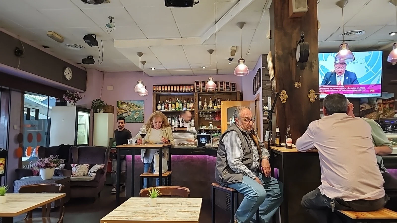 La barra de Etnia Fusion por dentro