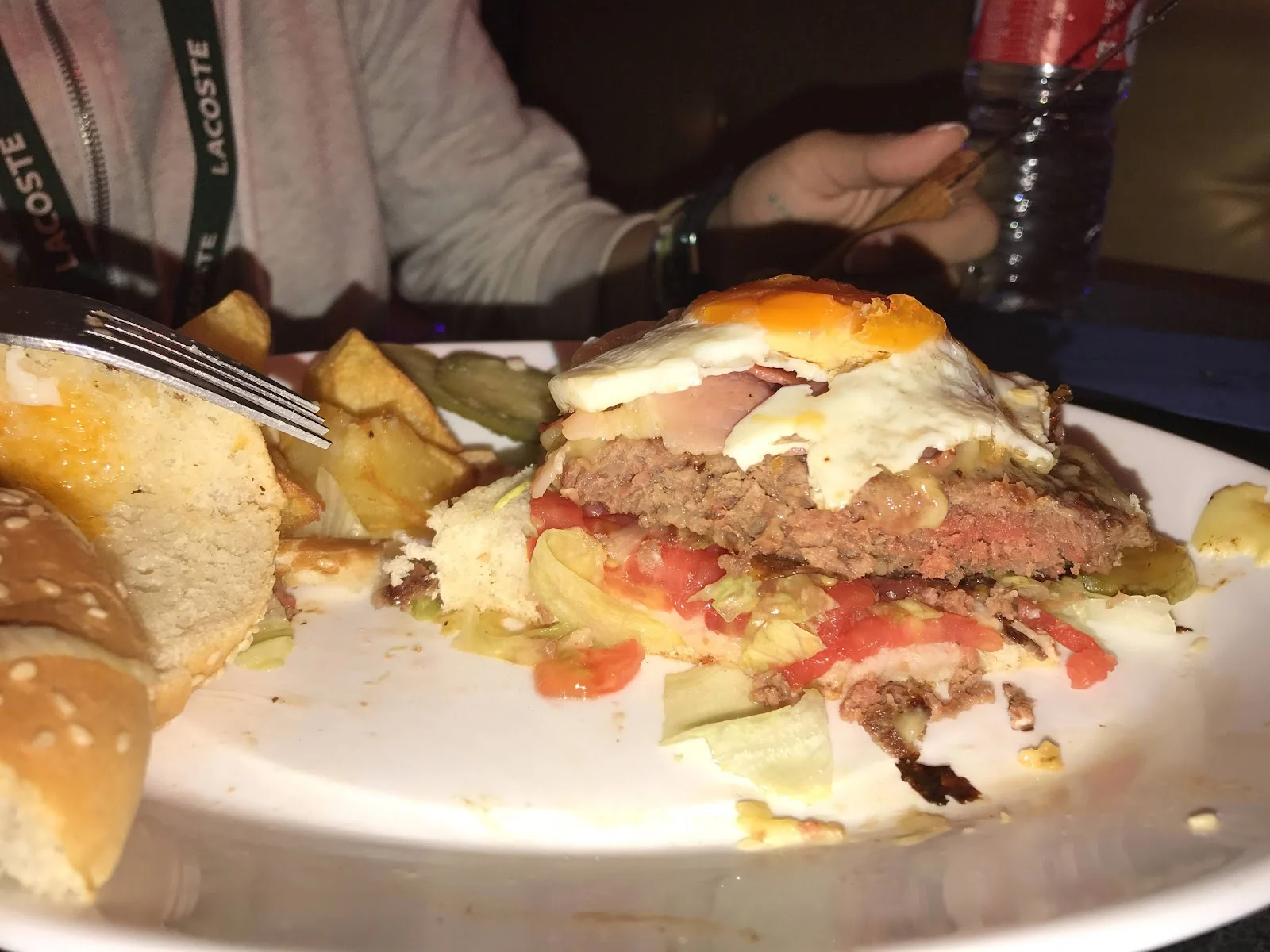 Hamburguesa con huevo frito